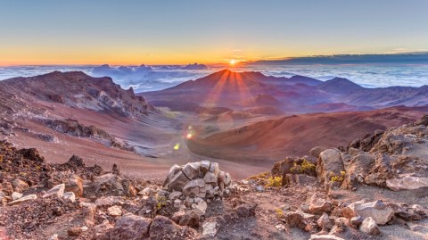 You Can Walk On The Summit Of This Hawaii Volcano With One Of The World’s Largest Volcanic Craters