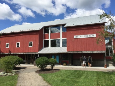 Dine In An Amish Paradise At This Farm-To-Table Restaurant In Indiana