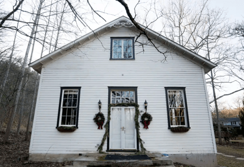 Stay Overnight On An Old Church Right Here In Virginia At The Shenandoah Church House