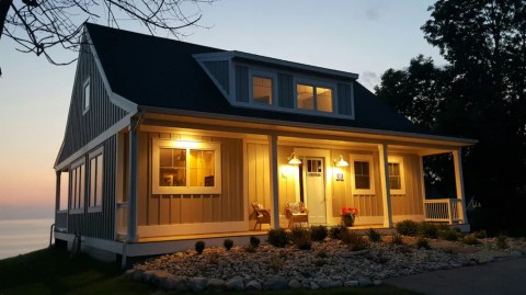 This Vacation Home Overlooking Lake Michigan Is The Coolest Place To Spend The Night