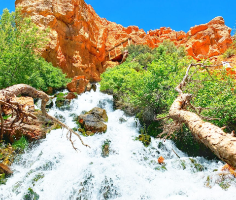 A Bit Of An Unexpected Natural Wonder, Few People Know About This Unique Waterfall Hiding In Utah