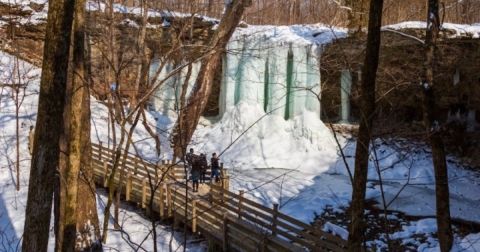 We Bet You Didn't Know There Was A Miniature Niagara Falls In Ohio