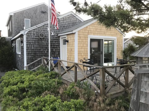 Stay Overnight In This Breathtaking Bungalow Just Steps From The Ocean In Massachusetts