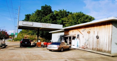 The Historic Restaurant In Mississippi Where You Can Still Experience Southern Hospitality