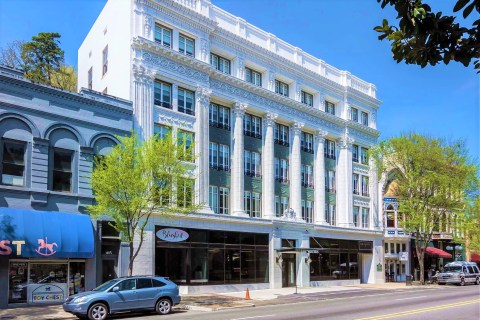 Once Partially Abandoned And Left To Decay, The Thompson Building In Arkansas Has Been Restored To Its Former Glory