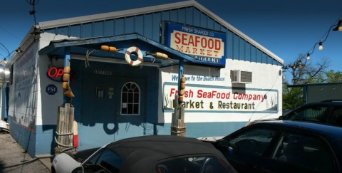 The Beach-Themed Restaurant In West Virginia Where It Feels Like Summer All Year Long