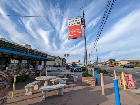 You Can Still Order Malts And Freezes At This Old School Eatery In Northern California