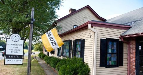 The Historic Restaurant In Connecticut Where You Can Still Experience Old-School Fine Dining In New England