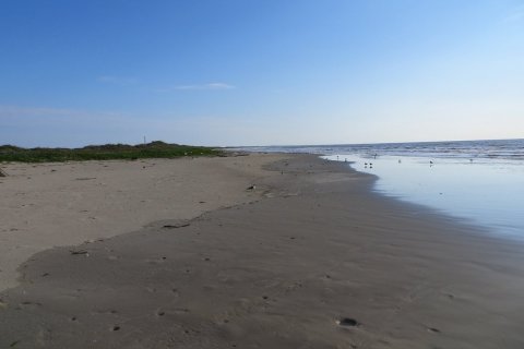 A Bit Of An Unexpected Natural Wonder, Few People Know There Is A Remote Island Hiding Off The Coast Of Texas