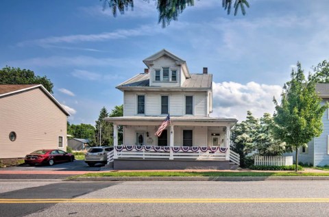 This Charming Cottage In Pennsylvania Is The Perfect Place For A Relaxing Getaway