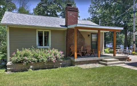 This Rustic Lake House In Indiana Is The Perfect Place For A Relaxing Getaway