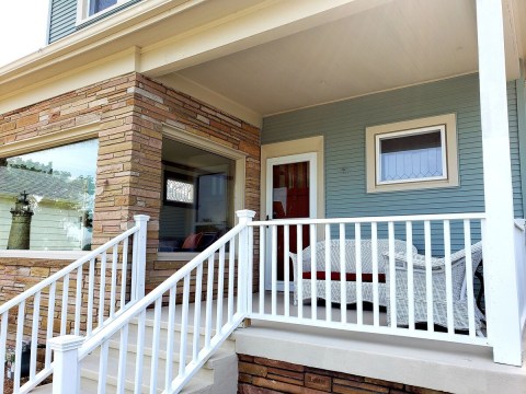 Stay Overnight In This Breathtaking Bungalow Just Steps From Lake Michigan In Wisconsin