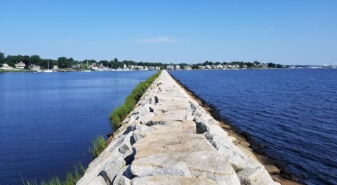 Few People Know There's A Beautiful Park In This Rhode Island Town