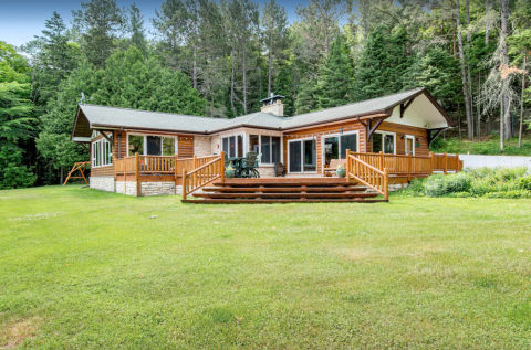 Enjoy Some Much Needed Peace And Quiet At This Charming Wisconsin Lake House