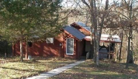 There's No Better Place To Go Glamping Than This Magnificent Cabin In Iowa