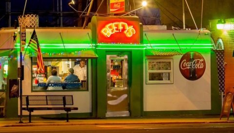 You'll Barely Be Able To Take A Bite Of The Massive Burgers At Beefy's Reno In Nevada