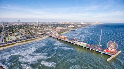 A Gigantic Seaweed Blob Bigger Than The Entire U.S. Is Headed Straight For Texas