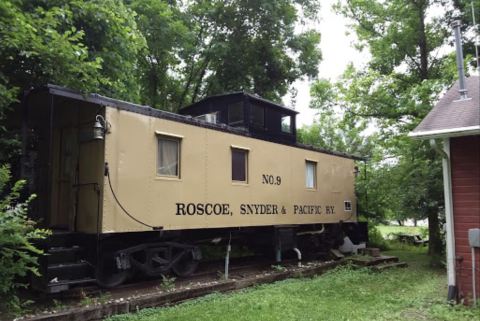 A Room At This Railroad-Themed Bed And Breakfast In Iowa Is An Actual Box Car