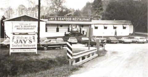 Eat Endless Fried Fish At This Rustic Restaurant In North Carolina