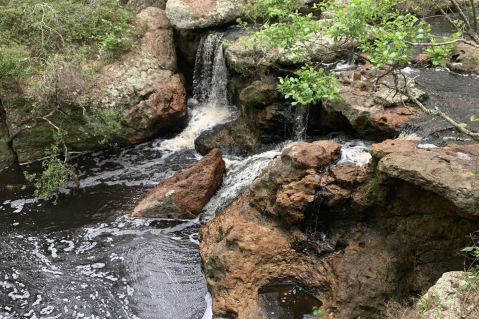 A Bit Of An Unexpected Natural Wonder, Few People Know There's A Beautiful Waterfall Hiding In South Georgia