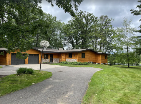 Stay Overnight In This Breathtaking Log Cabin Just Steps From The Mississippi River In Minnesota