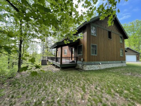 This Luxury Lake Home Is Full Of Charm And Perfect For An Escape Into Nature