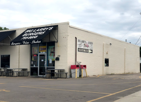 You'll Barely Be Able To Take A Bite Of The Massive Burgers At Big Larry's Burgers In Kansas