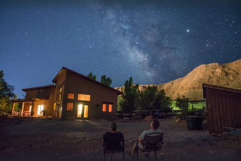 You'll Never Forget Your Stay At This Charming Vacation Home In Utah With Panoramic Views