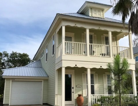 This Charming Beach House In Alabama Is The Perfect Place For A Relaxing Getaway