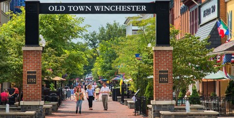 The Friendly Small Town In Virginia That's Perfect For A Spring Day Trip