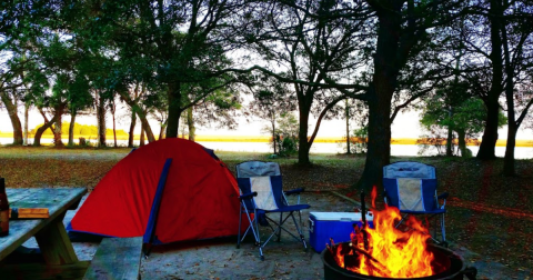 7 Amazing Campgrounds In South Carolina Where You Can Spend The Night For 28 Bucks And Under