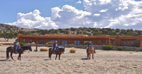 Surrounded By Mountains, This All-Inclusive Ranch In New Mexico Is The Getaway You Deserve