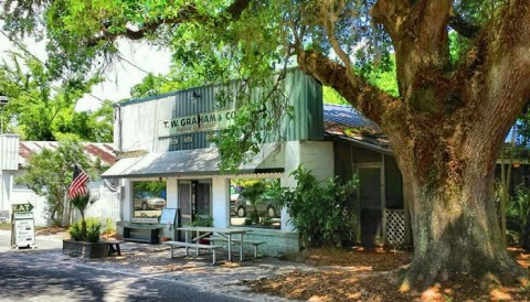 Enjoy The Freshest Shrimp At At This One-Of-A-Kind Seafood Restaurant In South Carolina