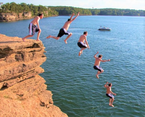 A Jump Off This Epic Natural Diving Board In Arkansas Will Make Your Summer Complete