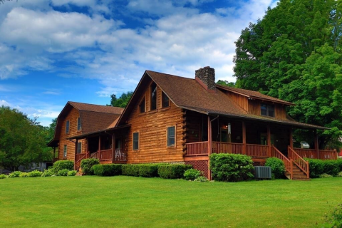 Get Away From It All At This Lodge With Its Own Stocked Kayaking Pond In West Virginia