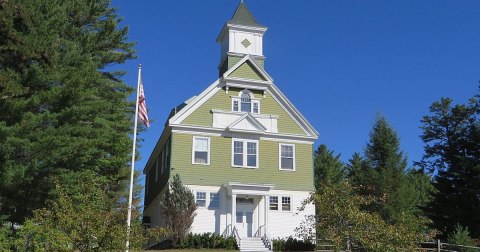 One Of The Biggest Names In Literature Grew Up In One Of The Smallest Towns In New Hampshire