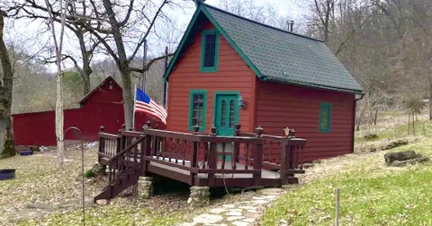 This Budget-Friendly Cabin In Rural Iowa Is Perfect For An Affordable Vacation