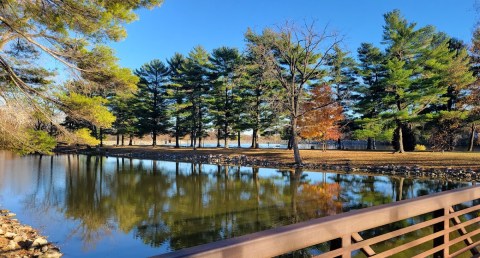 Few People Know There's A Beautiful State Park Hiding In This Tiny Ohio Town