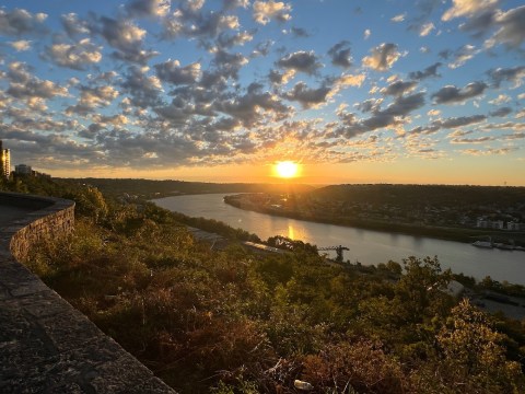 The Scenic Viewpoint In Ohio That Looks Like A Miniature Columbia River Gorge