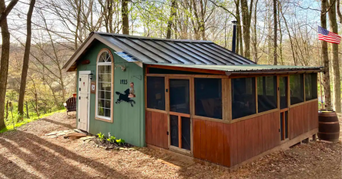 Stay In This Cozy Little Creekside Cabin In Ohio For Less Than $60 Per Night