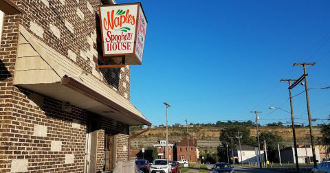 If Pasta Is Your Love Language, You'll Be In Heaven At Naples Spaghetti House In Ohio