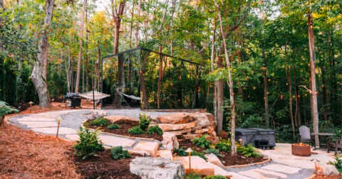 This Mirror Cabin At Bolt Farm Is A Magical Place In Tennessee That You Thought Only Existed In Your Dreams