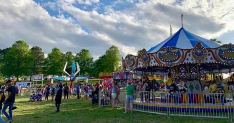 Enjoy The Most Colorful Spring Festival In South Carolina At The Iris Festival
