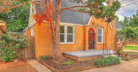 This Charming 1920s Bungalow In Oklahoma Is The Perfect Place For A Relaxing Getaway