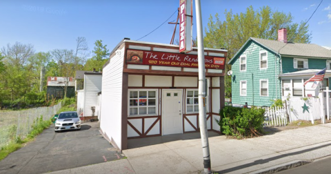 This Tiny But Delicious Restaurant In Connecticut Proves That Good Things Come In Small Packages