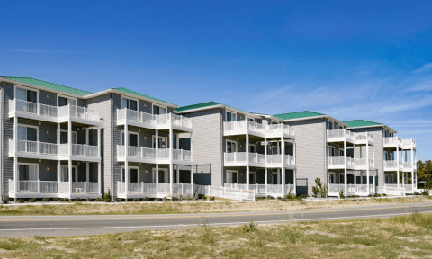 Stay Overnight At This Spectacularly Underrated Beachfront Condo In Virginia