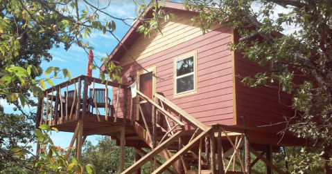 This Oklahoma Treehouse Is A Secluded Retreat That Will Take You A Million Miles Away From It All