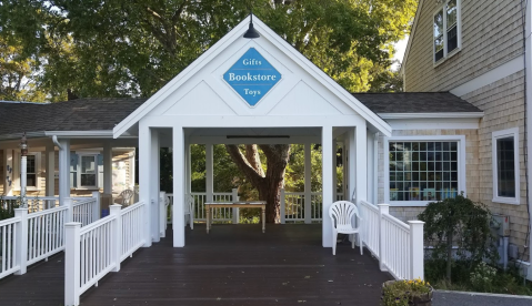 The Adorable Children's Bookstore In Massachusetts, Where The Sidewalk Ends, Is Every Bookworm's Dream