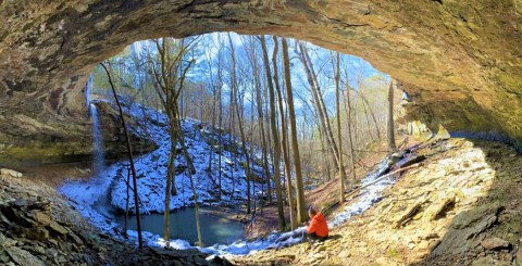 Bingham Hollow Falls In Ozark, Arkansas Is So Little-Known, You Just Might Have It All To Yourself