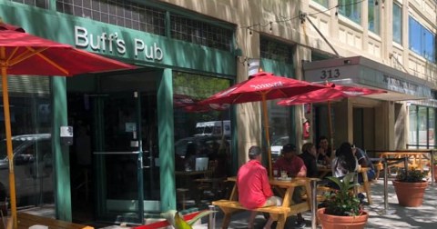 The Giant Wing Menu At This Massachusetts Sports Pub Is Absolutely Spectacular